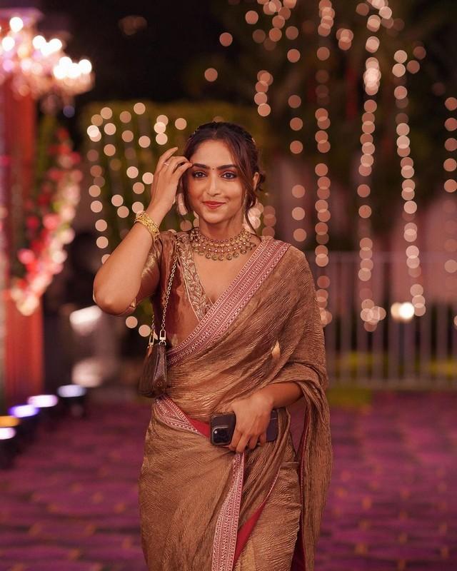 Reba Monica John 2