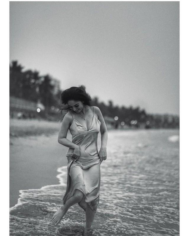 Sandeepa Dhar 8
