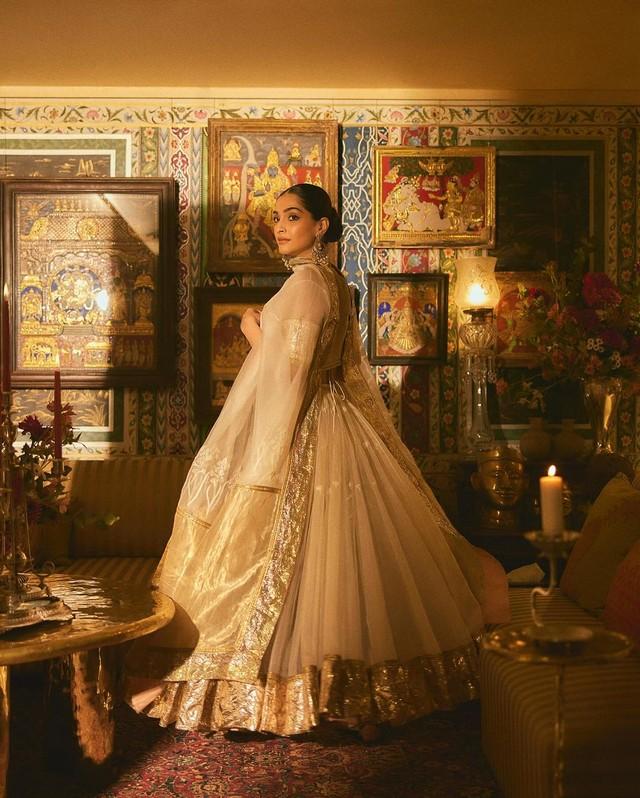 Sonam Kapoor 9