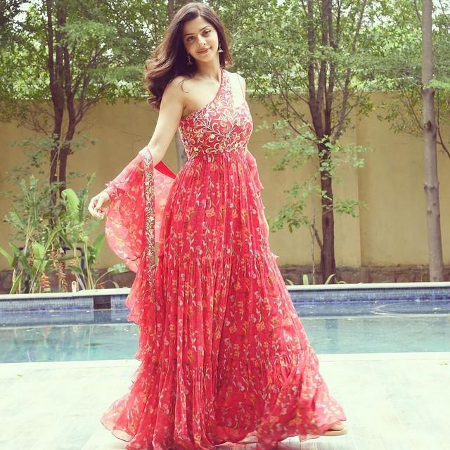 Vedhika 3