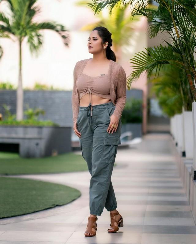 Anasuya Bharadwaj 6