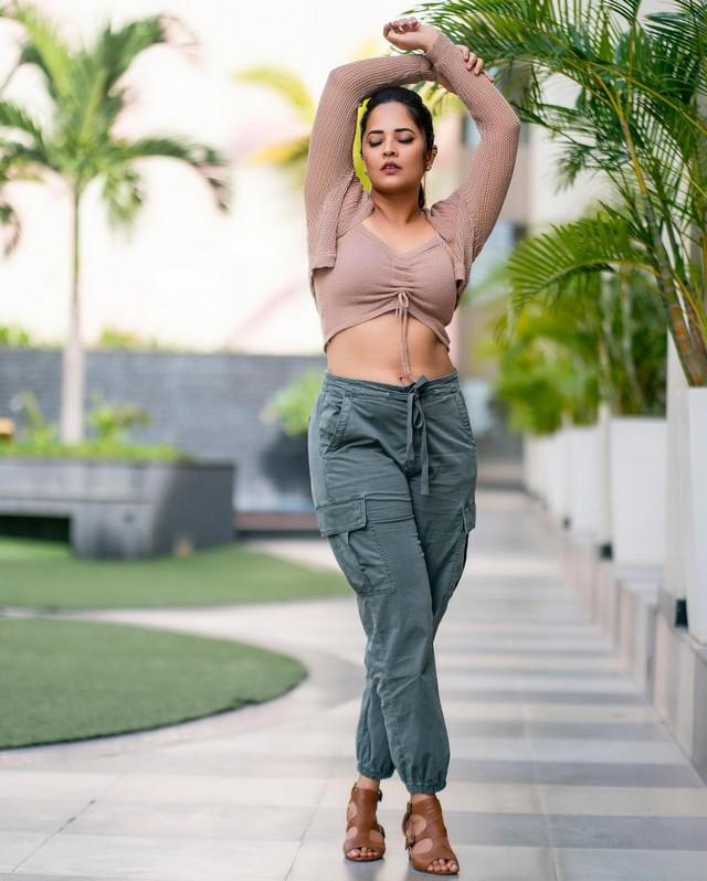 Anasuya Bharadwaj 7