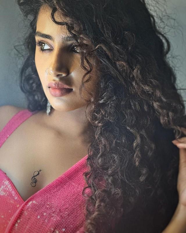 Anupama Parameswaran 6