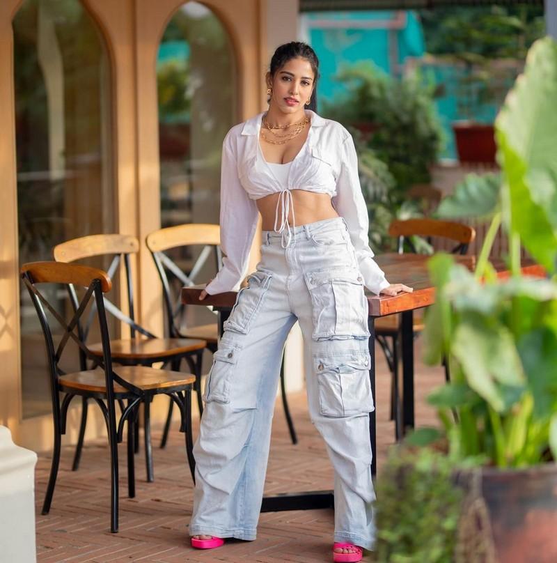 Daksha Nagarkar 7
