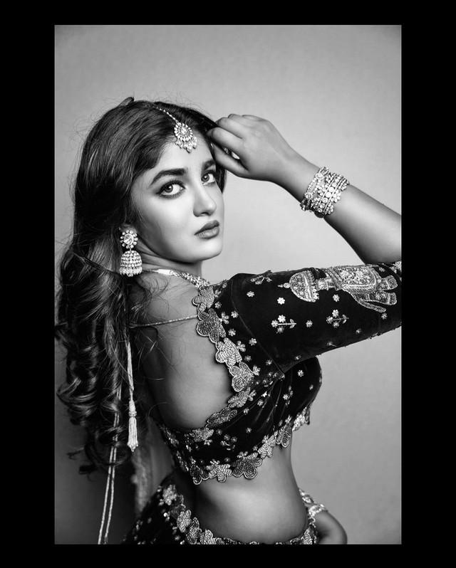 Dimple Hayathi 7