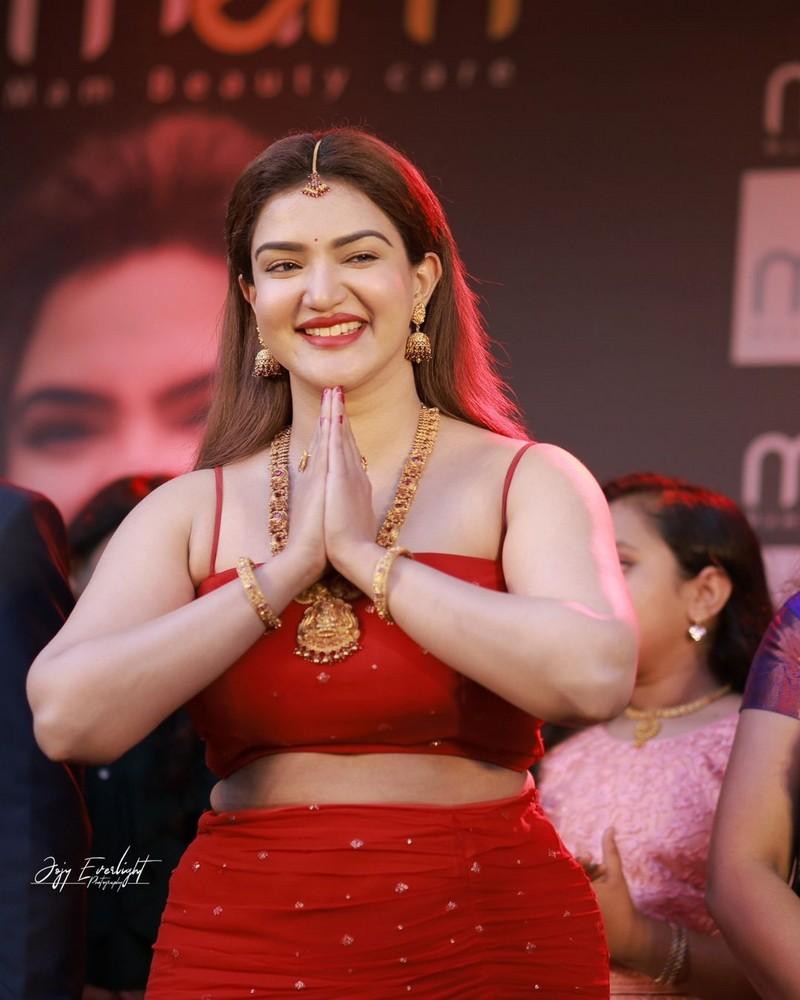 Honey Rose10
