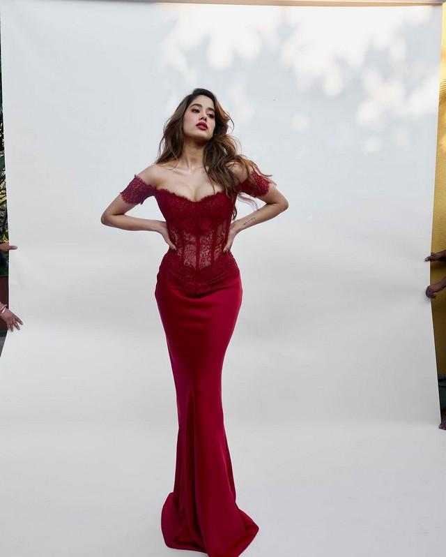 Janhvi Kapoor 2