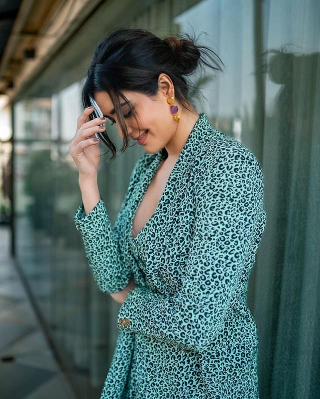 Karishma Tanna Bangera 4