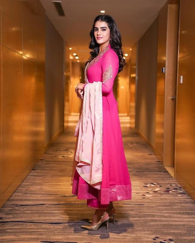Kavya Thapar 4