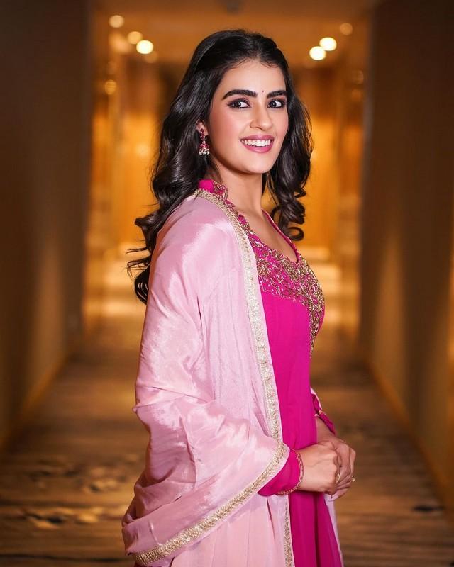 Kavya Thapar 8