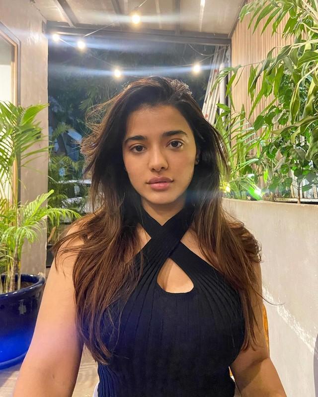 Ketika Sharma 6