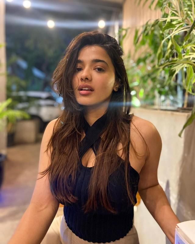 Ketika Sharma 9