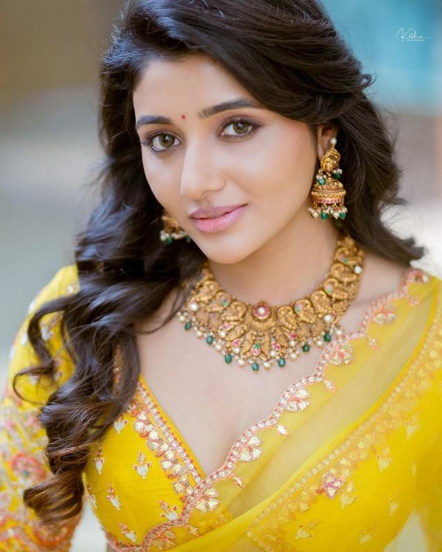 Mirnaa 6