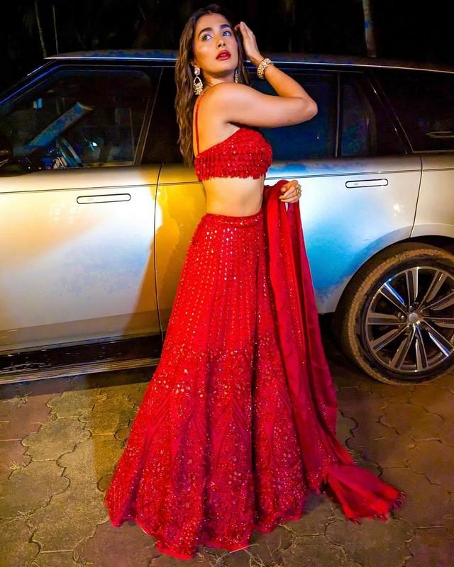 Pooja Hegde 4