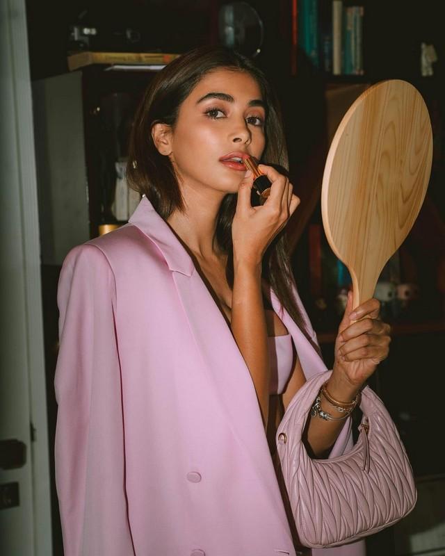 Pooja Hegde 9