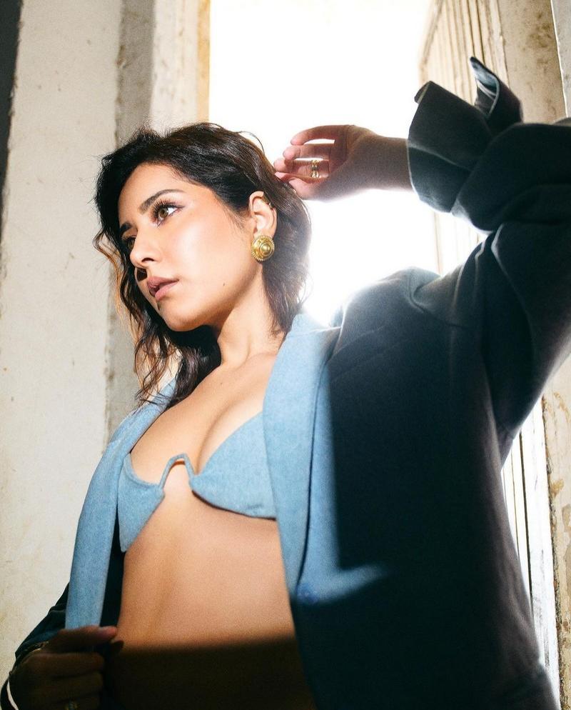 Raashii Khanna6