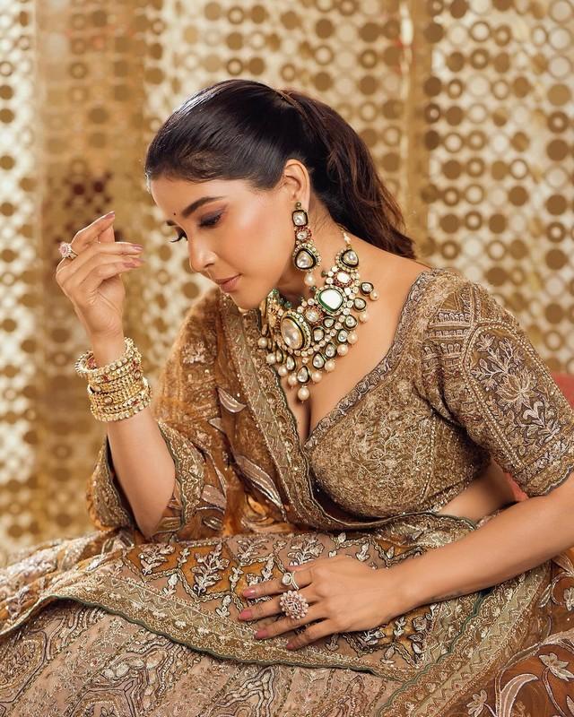 Sakshi Agarwal 7