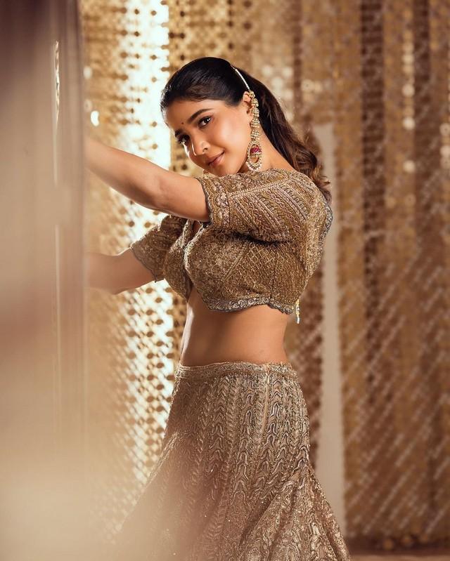 Sakshi Agarwal 9