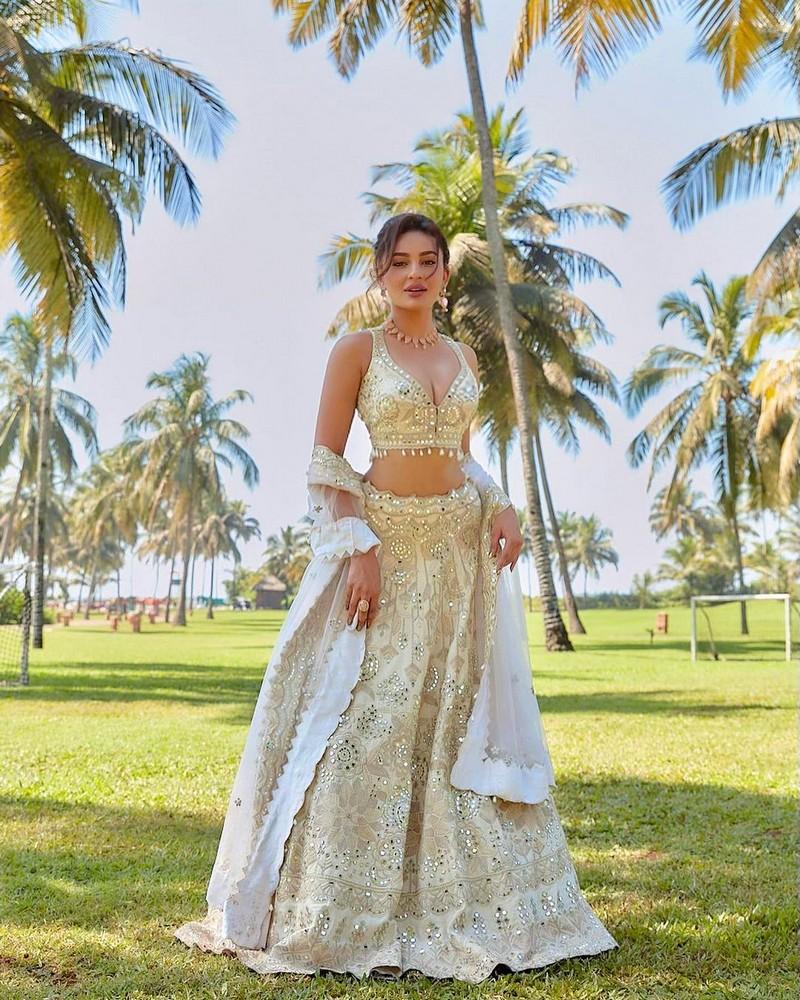 Seerat Kapoor 4