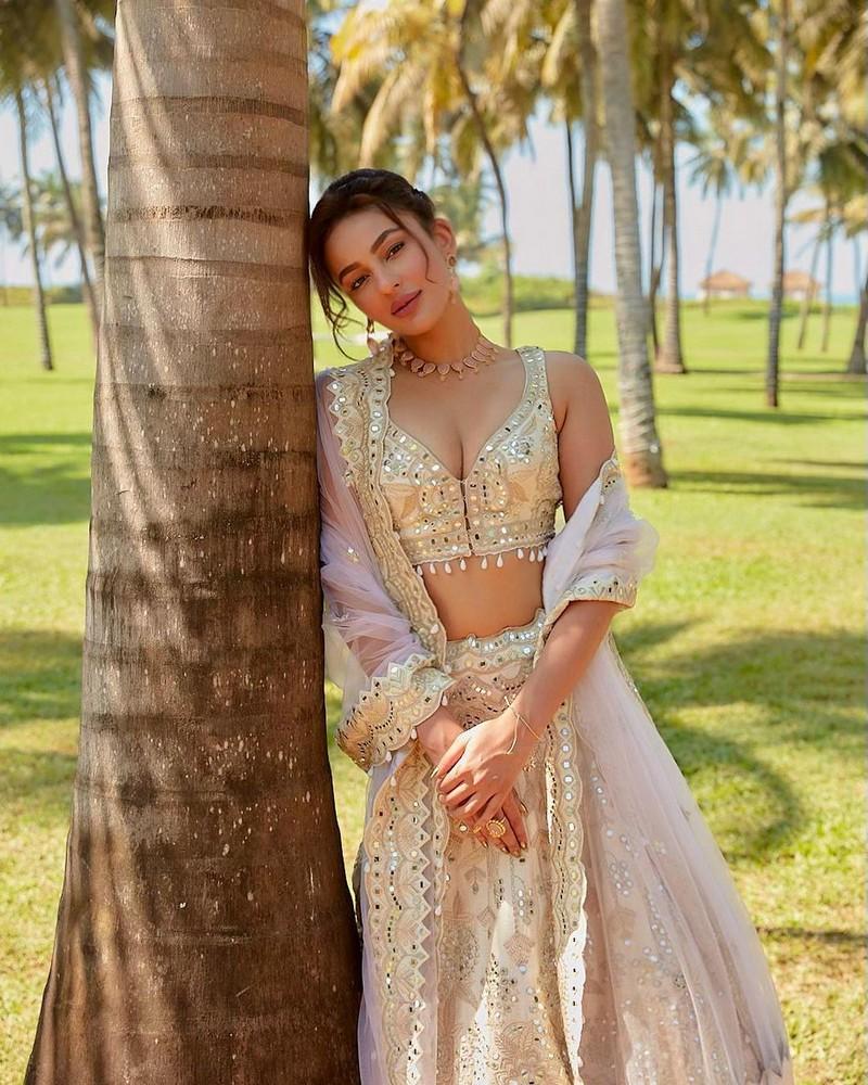Seerat Kapoor 7