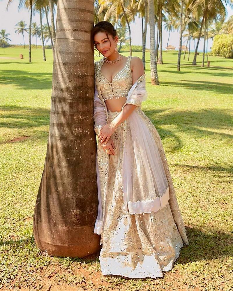 Seerat Kapoor 8