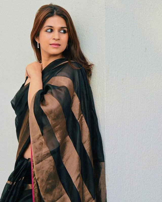 Shraddha Das 12