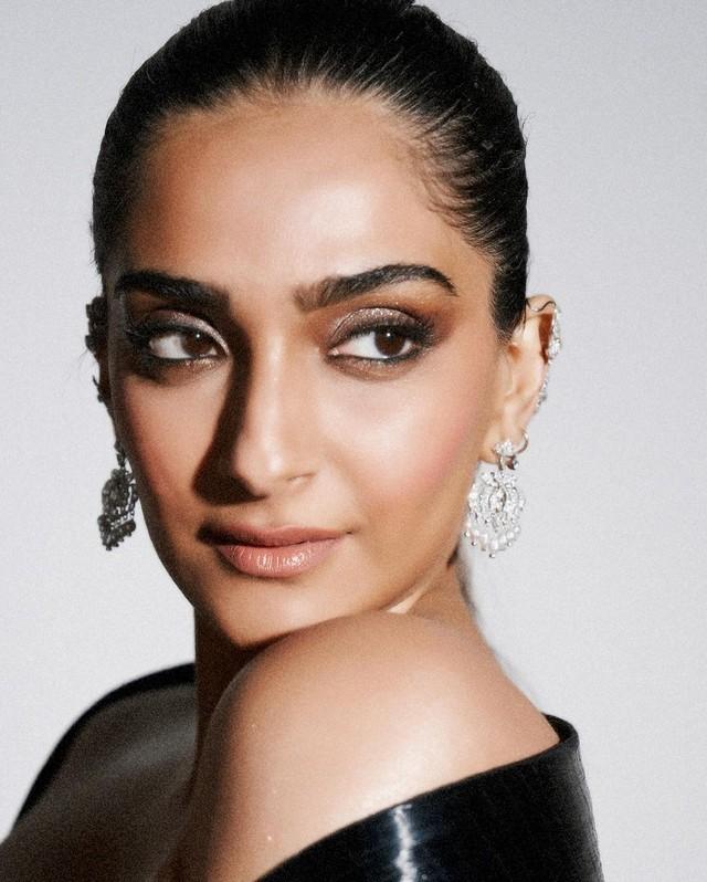 Sonam Kapoor 10