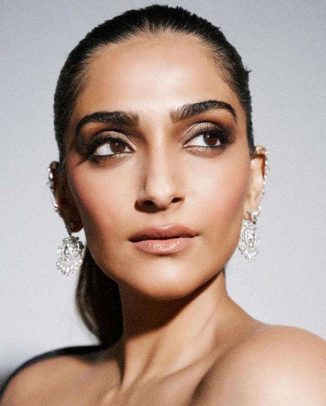Sonam Kapoor 9