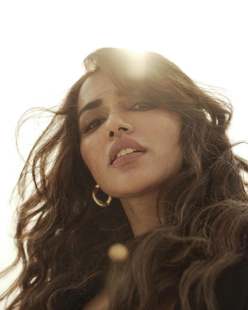 Akshara Gowda 7