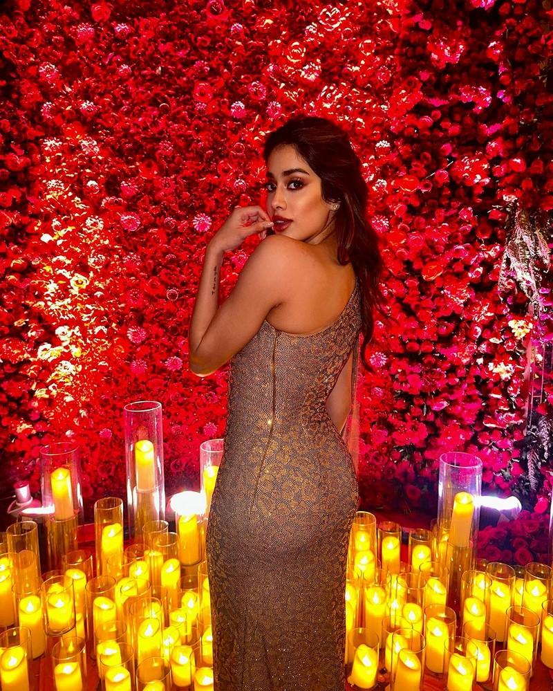 Janhvi Kapoor 11
