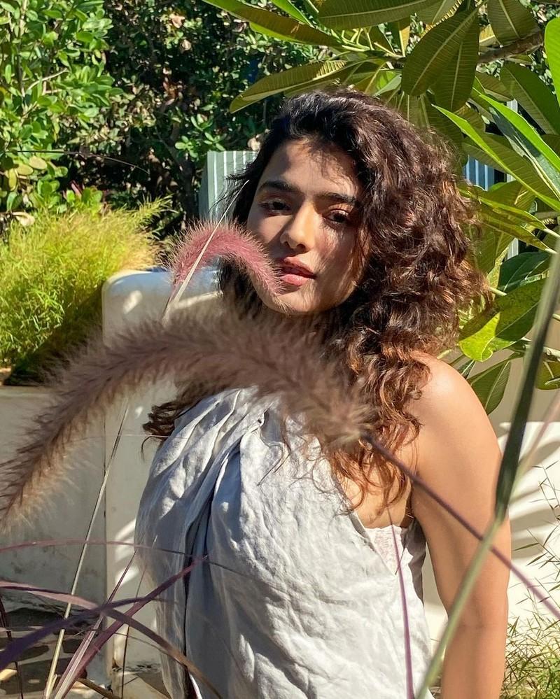 Ketika Sharma 7