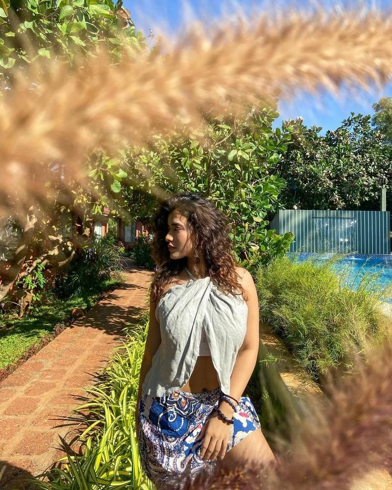 Ketika Sharma 9