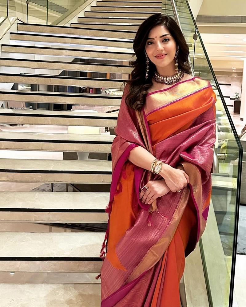 MehreEn Pirzadaa 9