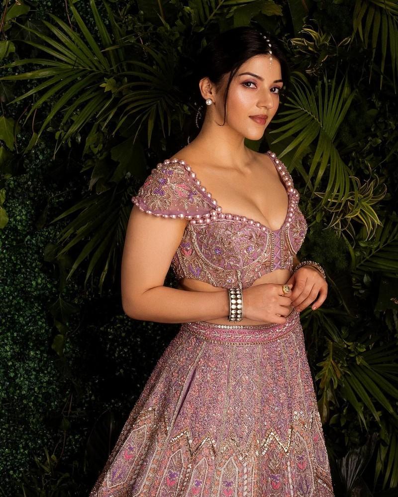Mehreen Pirzadaa 8