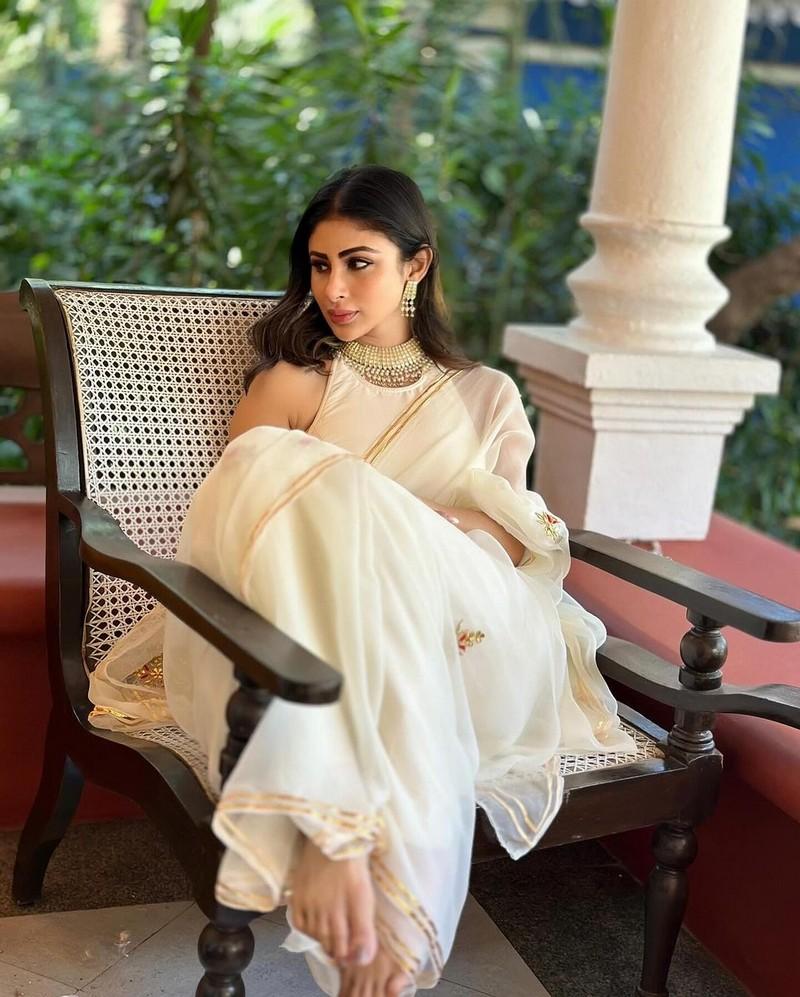 Mouni Roy 3