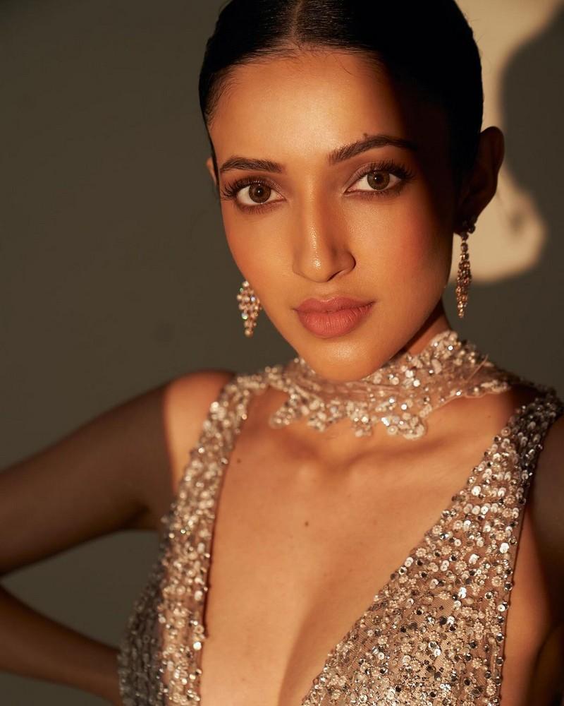 Neha Sshetty 6