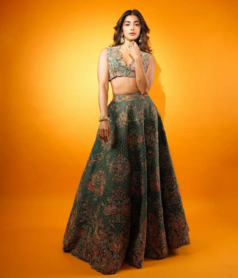 Pooja Hegde 4
