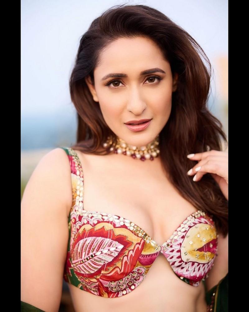 Pragya Jaiswal 9