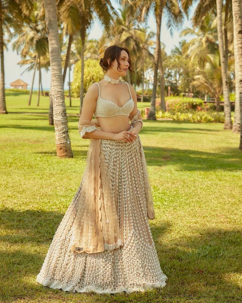 Pragya Jaiswal 13