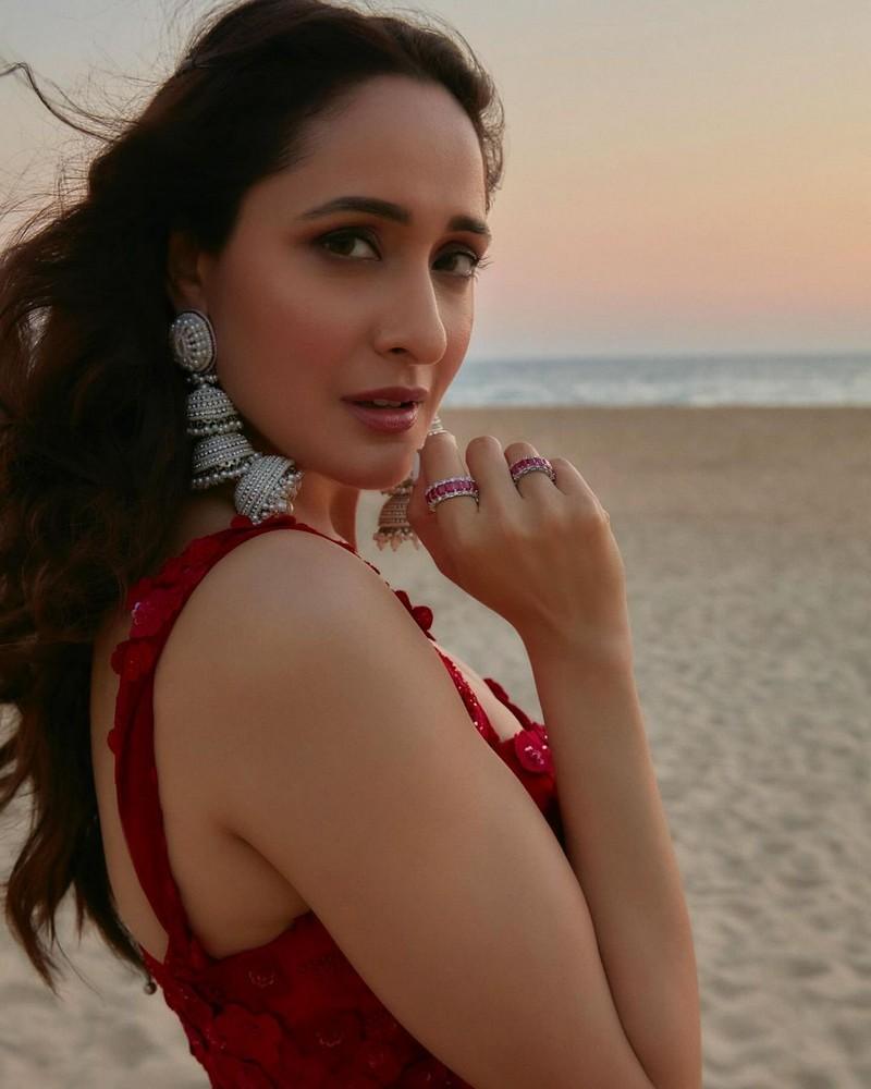 Pragya Jaiswal 6