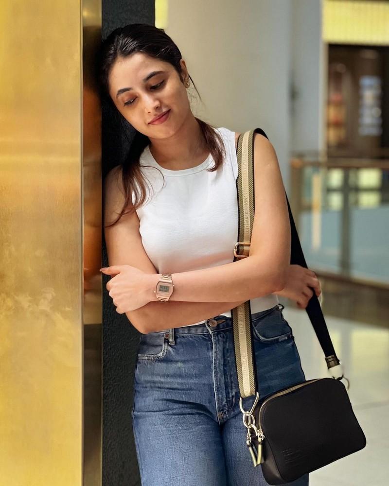 Priyanka Mohan 8