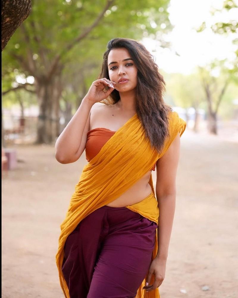 Pujiithaa Ponnada 13