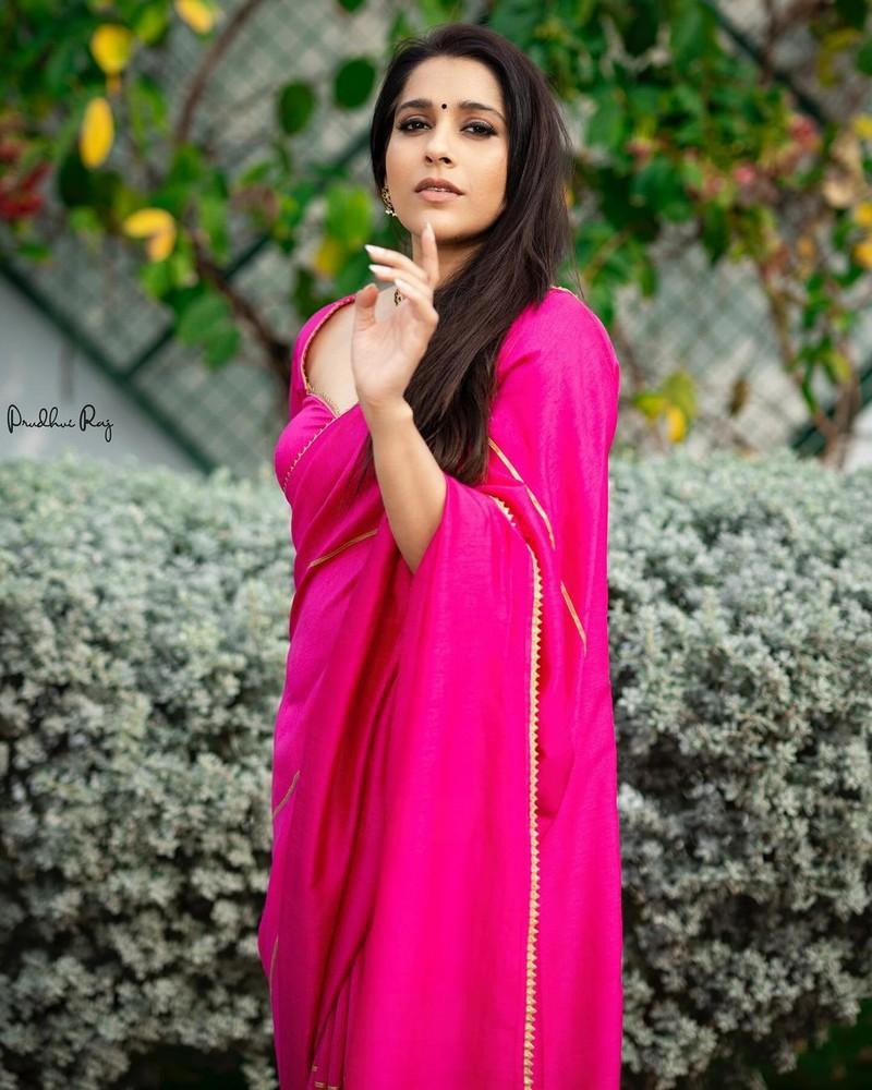 Rashmi Gautam 1