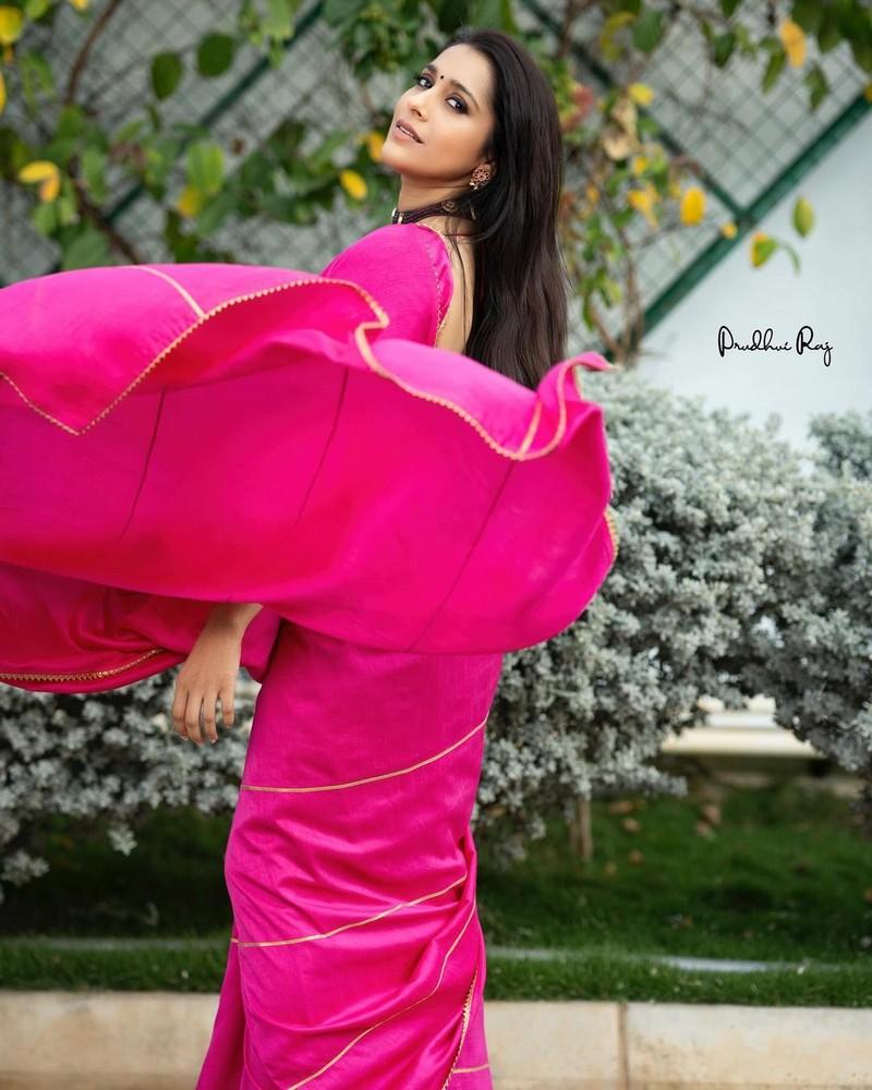 Rashmi Gautam 4