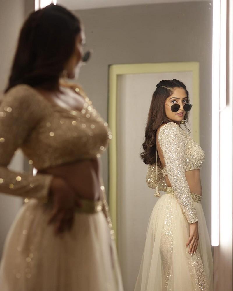 Reba Monica 5