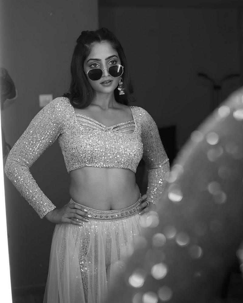 Reba Monica 6
