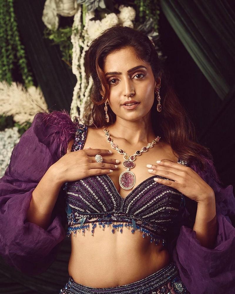 Reba Monica 8