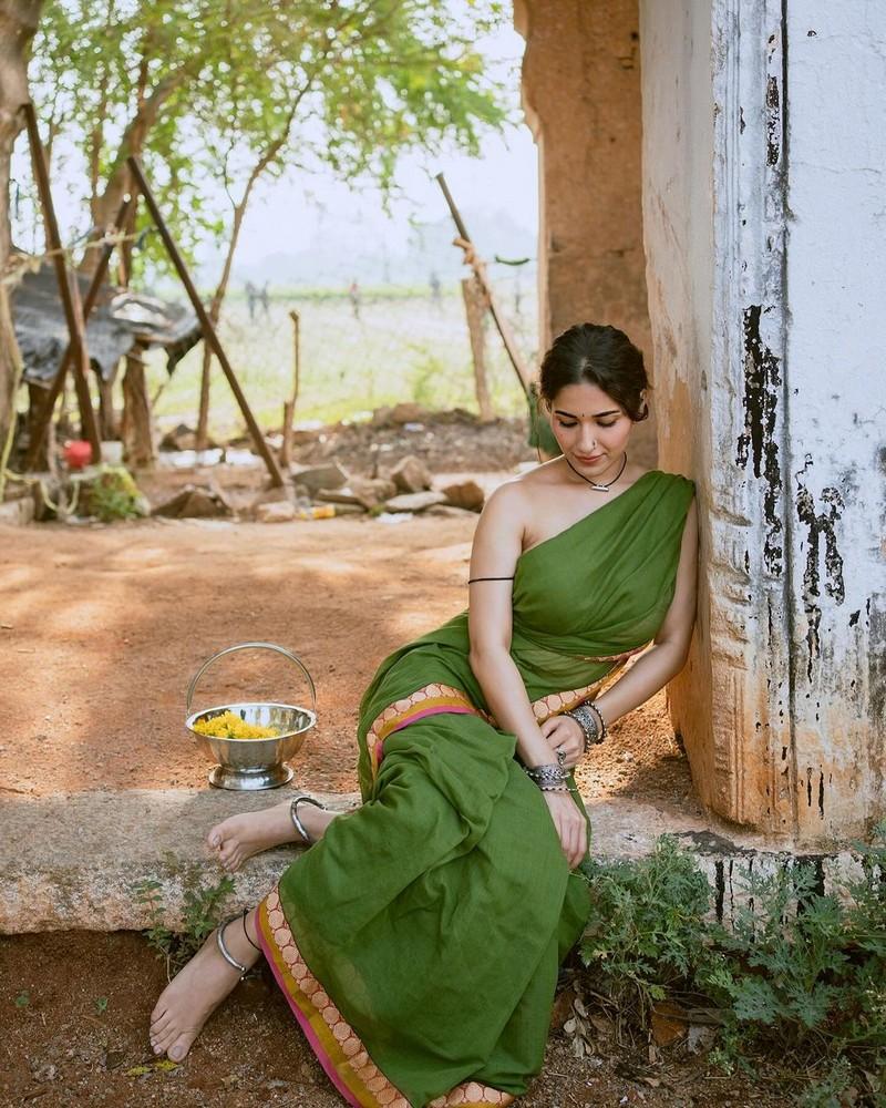 Ruhani Sharma 3