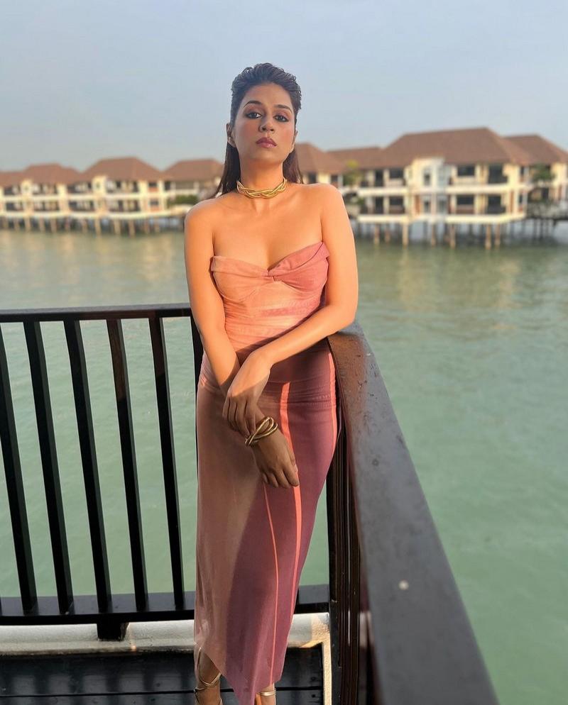 Shraddha Das 5