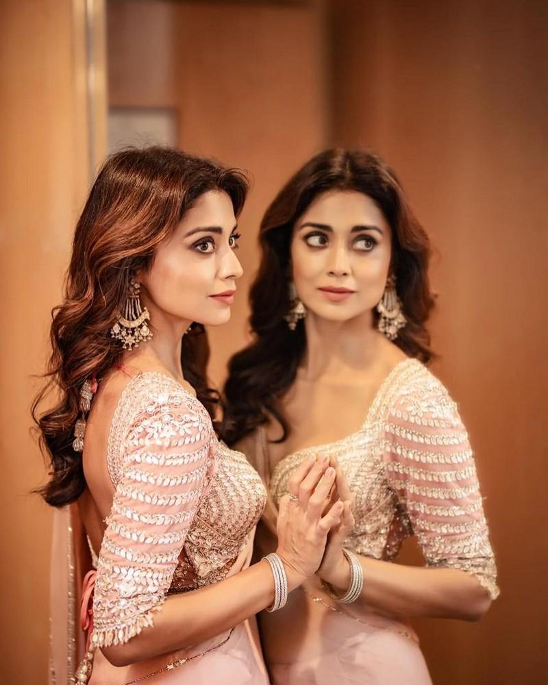 Shriya Saran 5